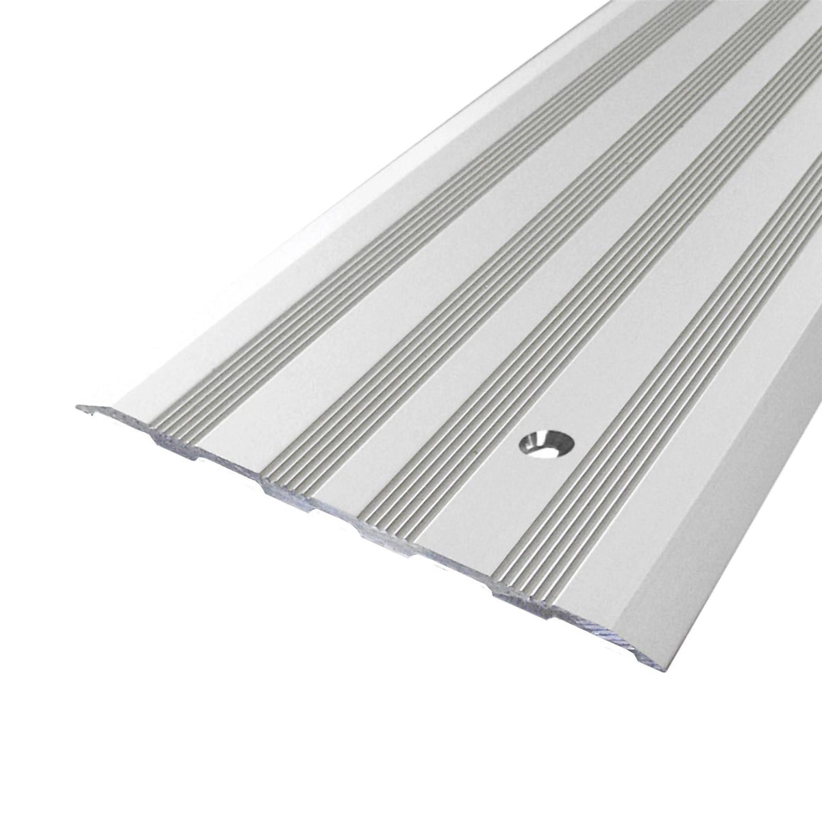 Abdeckprofil Aluminium gebohrt in 120mm Breite mit mehrfach geriffelter Oberfläche
#A0002940
#A0002944