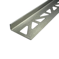 Detailansicht Gefällekeil aus gebürstetem Edelstahl für die rechte Seite mit dreieckig gestanztem Schenkel
#A0002331
#A0002334
#A0002335
#A0002336
#A0002337
#A0002338
#A0002339
#A0002340
#A0002341
#A0003895
#A0004144
#A0004145
