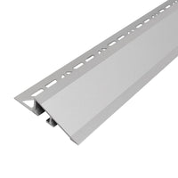 Höhenausgleichsprofil aus Aluminium silber matt mit breiter, rutschfester Oberfläche