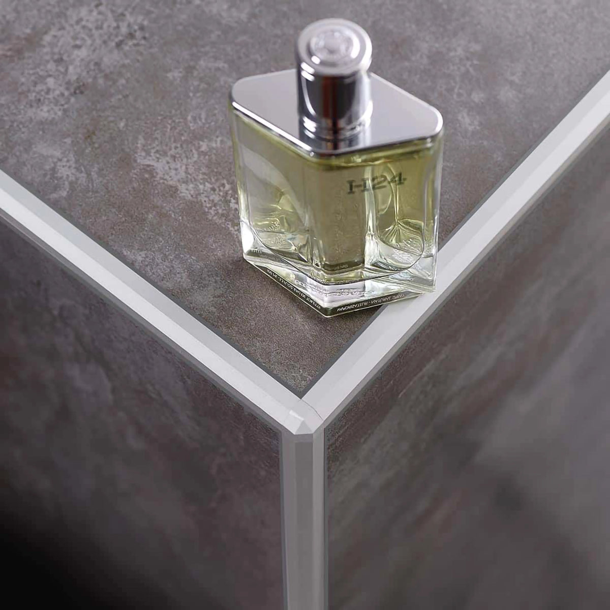 Ambientebild Quadratprofil 'Diamant' Aluminium silber